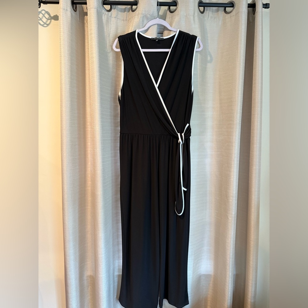 Tahari black with white accent jumpsuit Size 2X